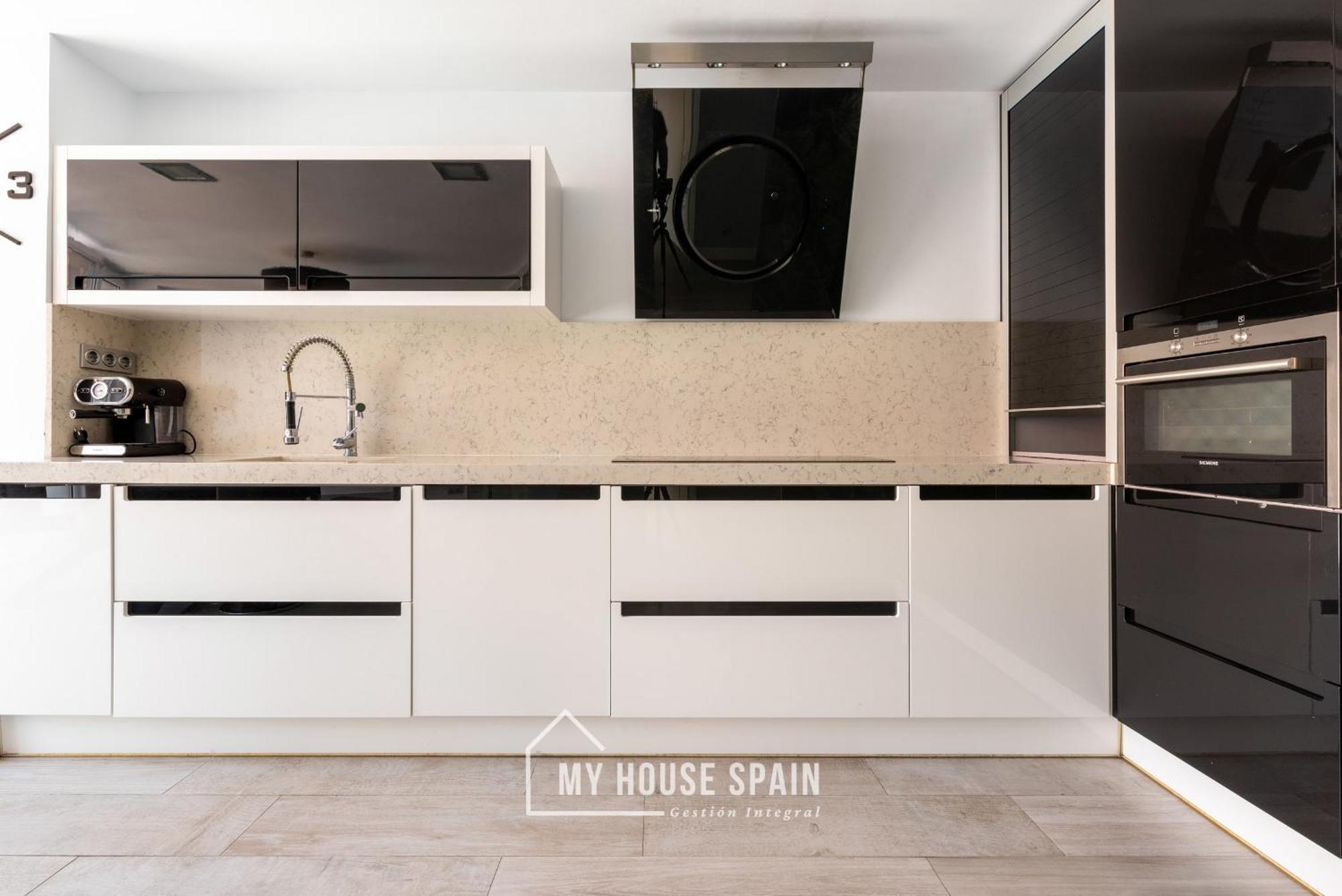 Myhousespain - Espacioso Piso Con Parking Gijón Exterior foto